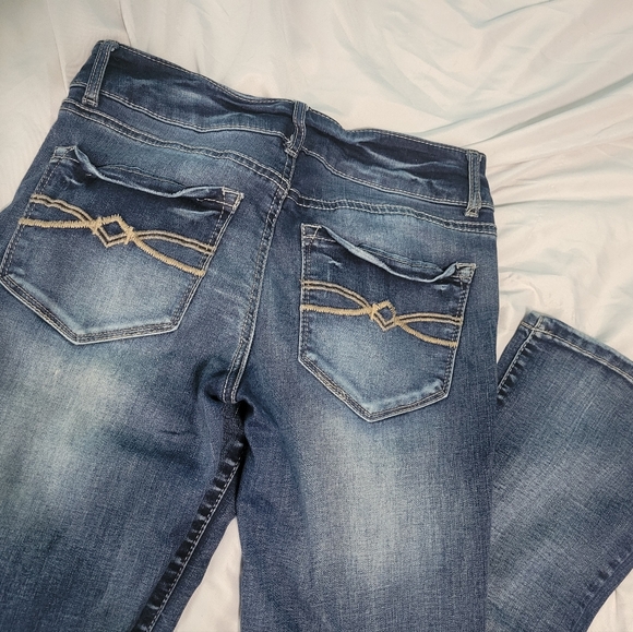 Mudd distressed flare jeans - Picture 2 of 6